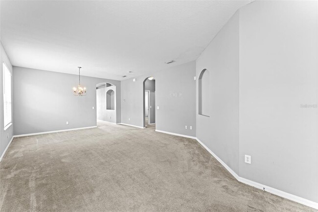 Building Photo - 8420 Deer Chase Dr