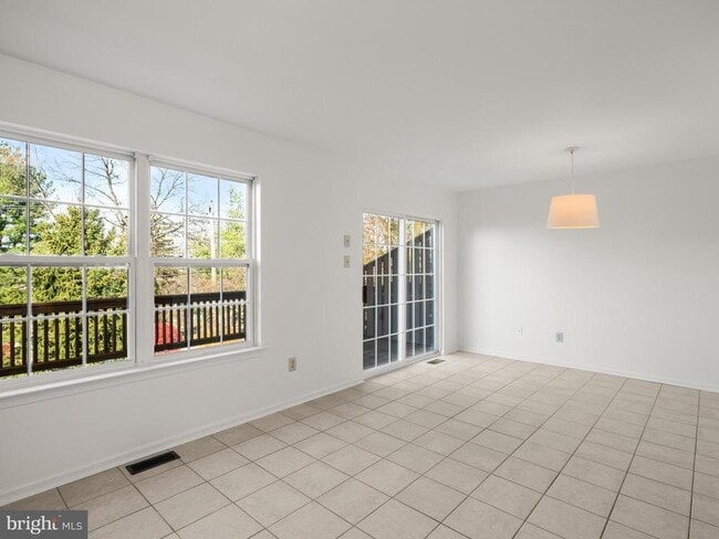 Building Photo - 109 Driftwood Ln