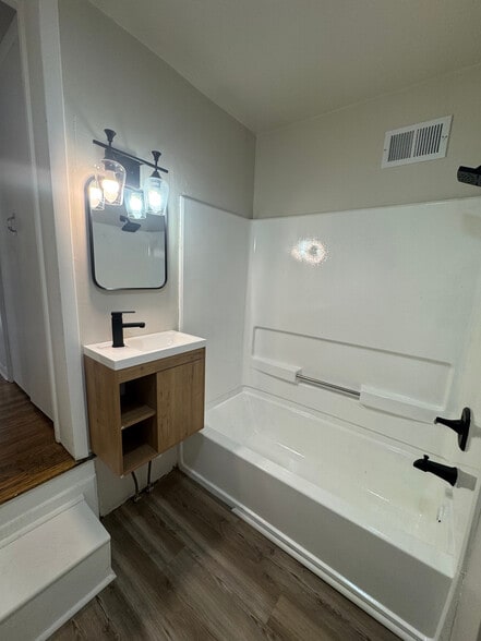 Building Photo - 3514 Monterey St