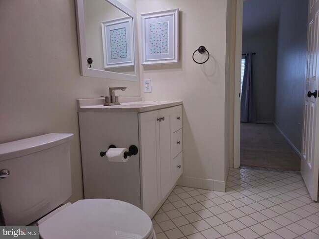 Building Photo - 6565 River Tweed Ln