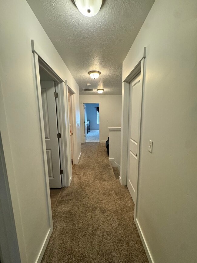 Building Photo - Your Next Home Awaits!