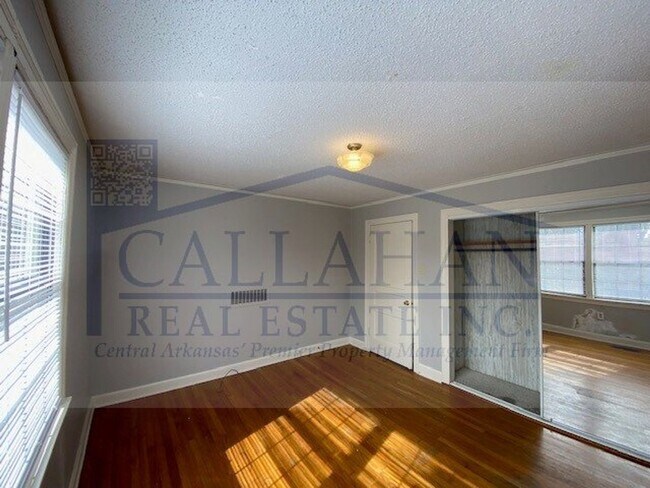 Building Photo - Park Hill Bungalow