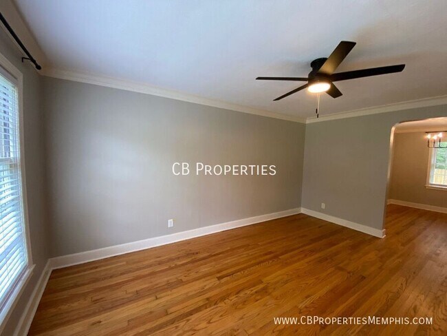 Building Photo - 907 Echles St