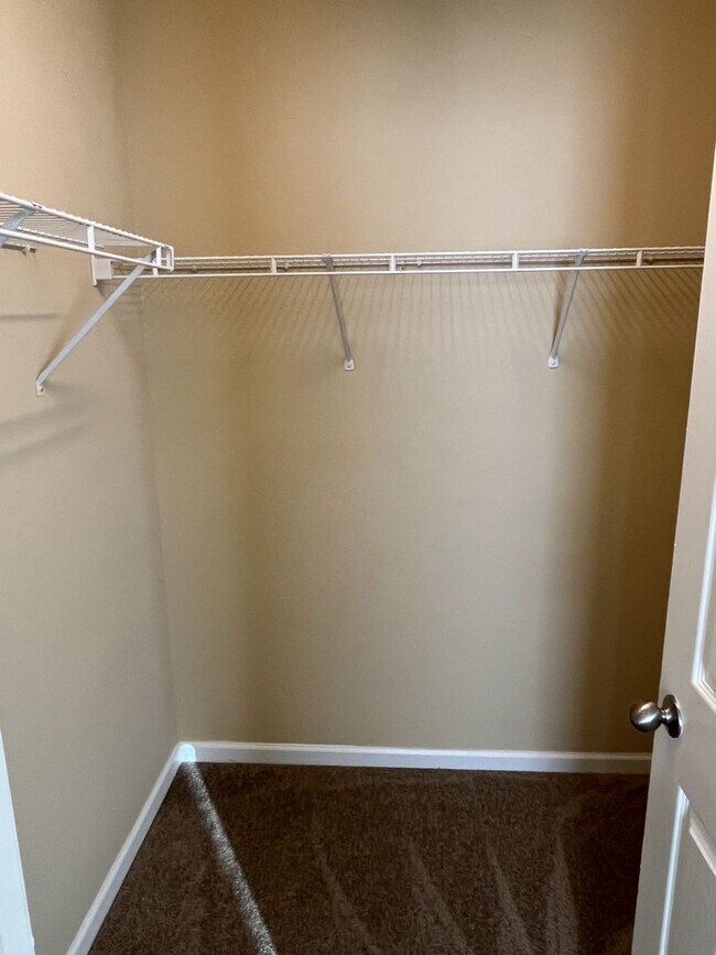 Building Photo - Refreshed 3 Bedroom House in NW Charlotte