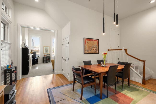 Building Photo - 225 Riverside Dr