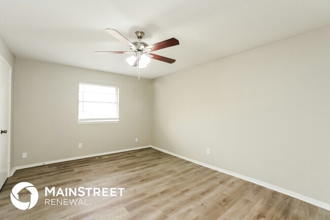 Building Photo - 806 Arlington Dr