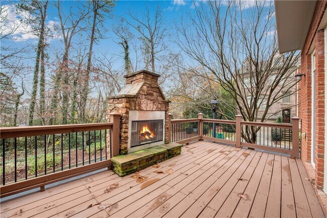 Building Photo - 250 Mystic Ridge Hill