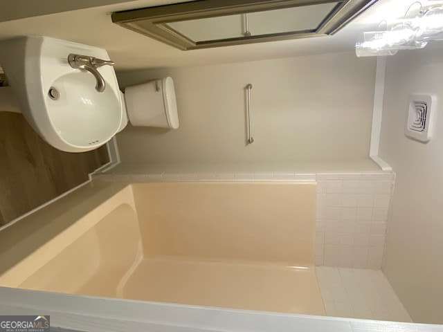 Building Photo - 501 Wilbanks St