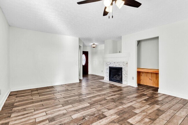 Building Photo - 7505 Hemrich Dr