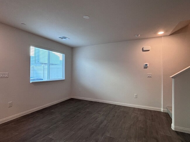 Building Photo - Modern 2024 Townhome in Gated Community with Resort-Style Amenities