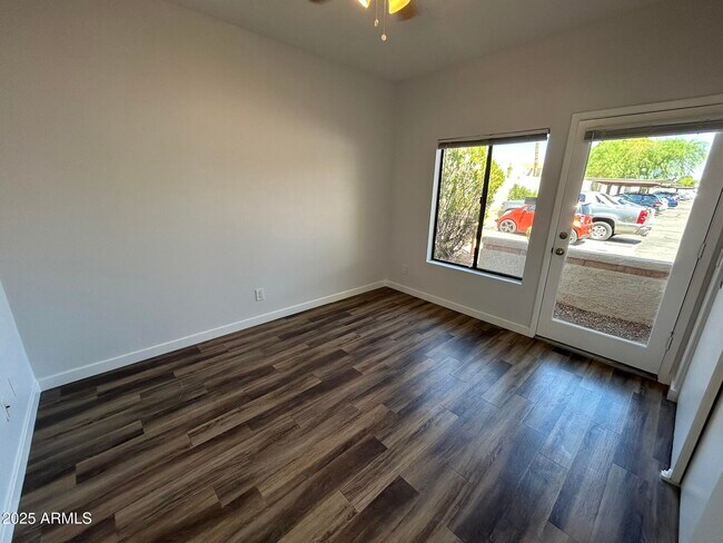 Building Photo - 11666 N 28th Dr