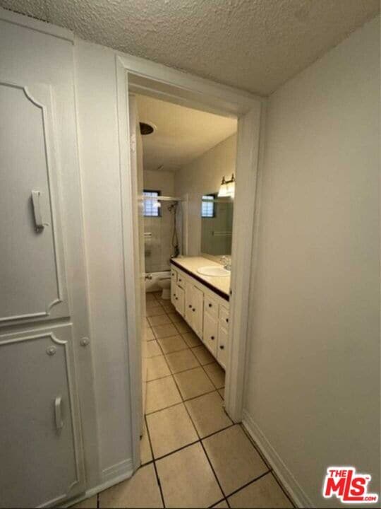 Building Photo - 8365 Gregory Wy