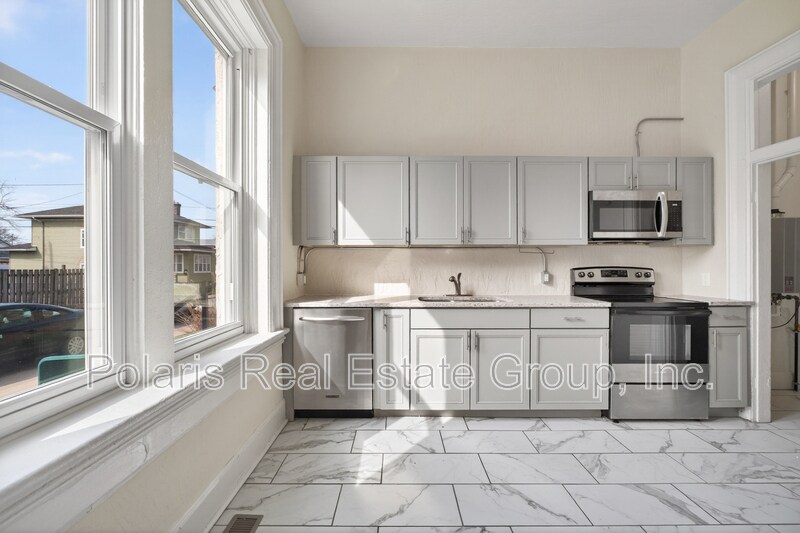 Building Photo - 404 N Lebanon St