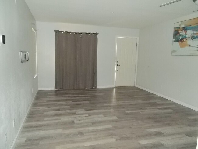 Building Photo - Comfort and Convenience in a Picturesque Gated Community