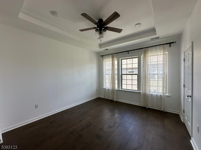 Building Photo - 2 Ambrosia Ct