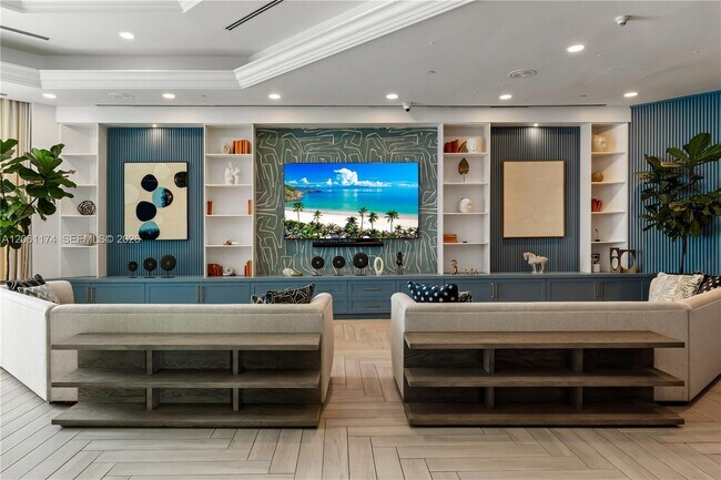 Building Photo - 16051 Collins Ave