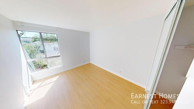 Building Photo - 5115 Kester Ave