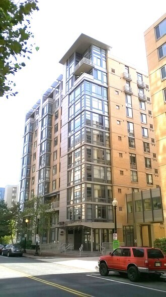 Building - 440 L St NW
