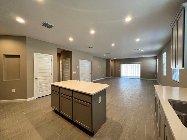 Building Photo - 18844 W Madison St