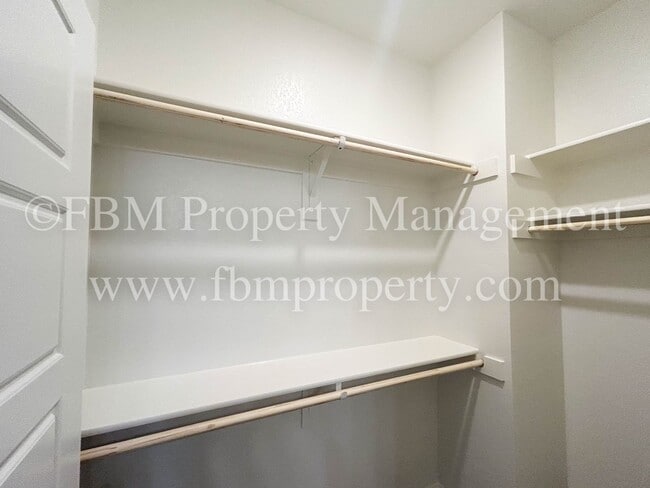 Building Photo - 2041 Layla Dr
