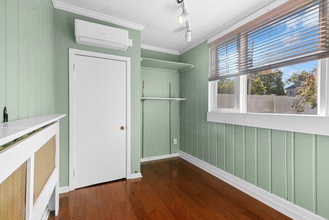 Building Photo - 2630 Boston Post Rd