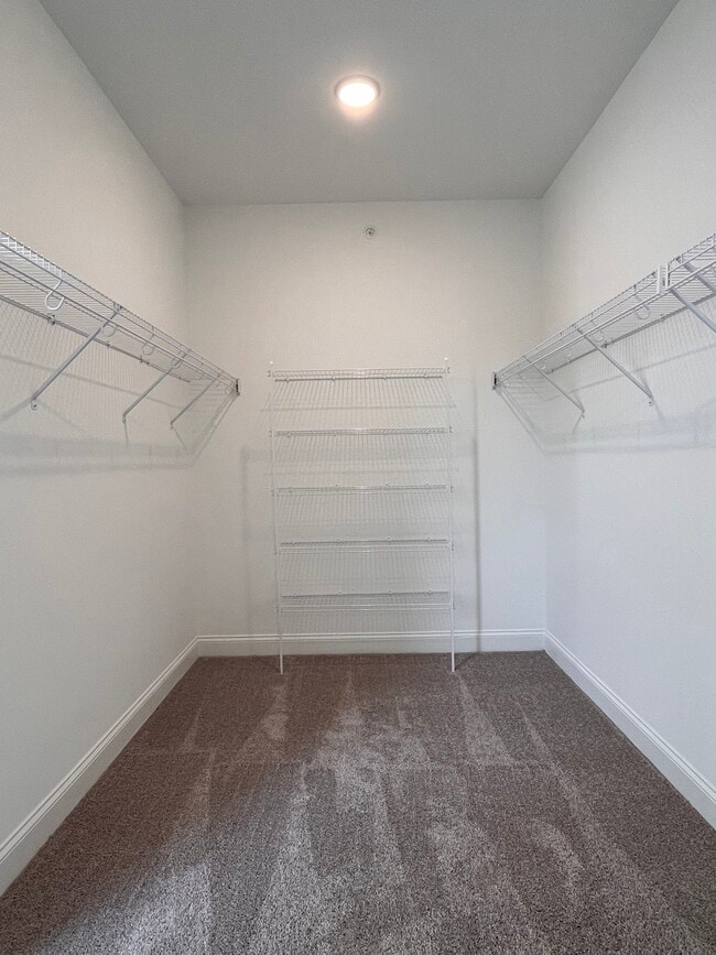 Building Photo - 1204 S Person St