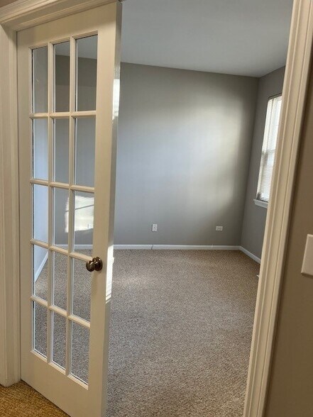 Building Photo - 3022 Kentshire Cir
