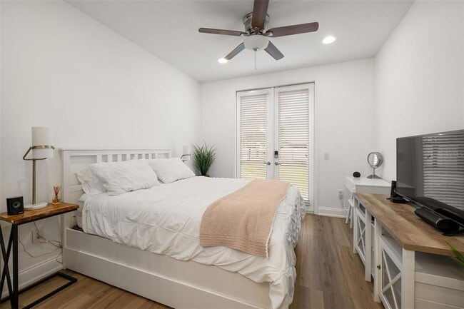 Building Photo - 111 N Albany Ave