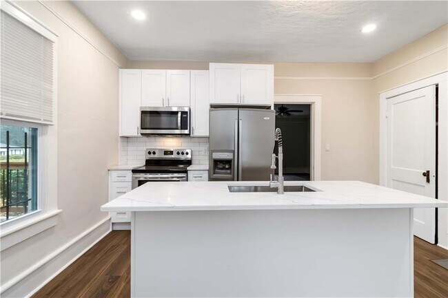 Building Photo - 2141 Fairburn Rd SW