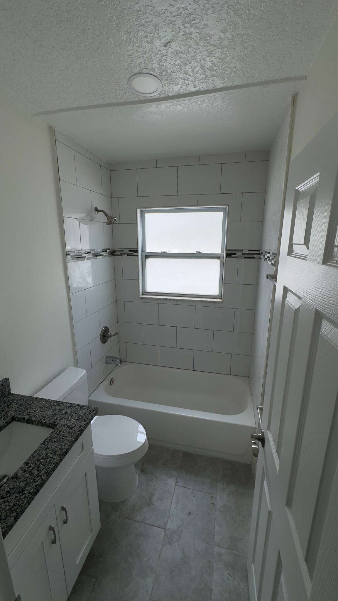 Building Photo - 2223 W Harbor Dr S