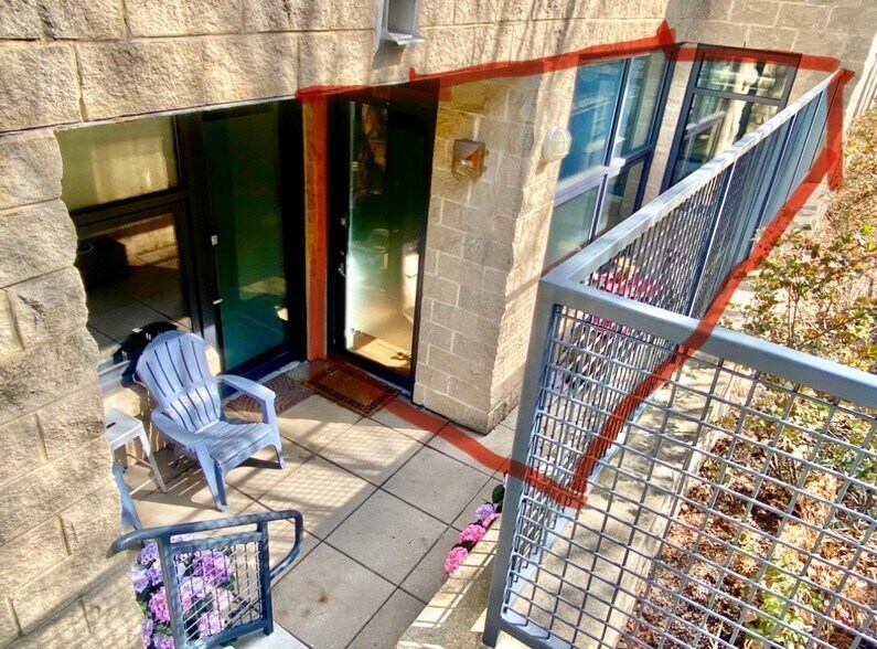 Building Photo - 2301 Champlain St NW