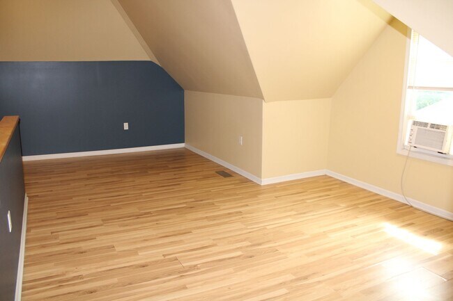 Building Photo - 907 Leavenworth St