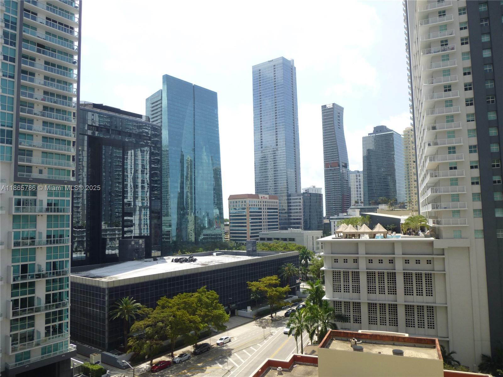 Building Photo - 1100 S Miami Ave