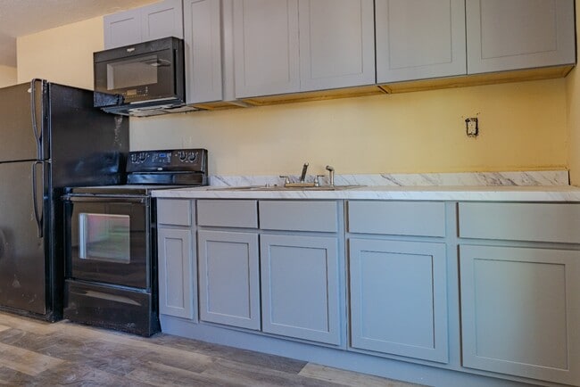 Building Photo - 804 M.L.K. Blvd NE