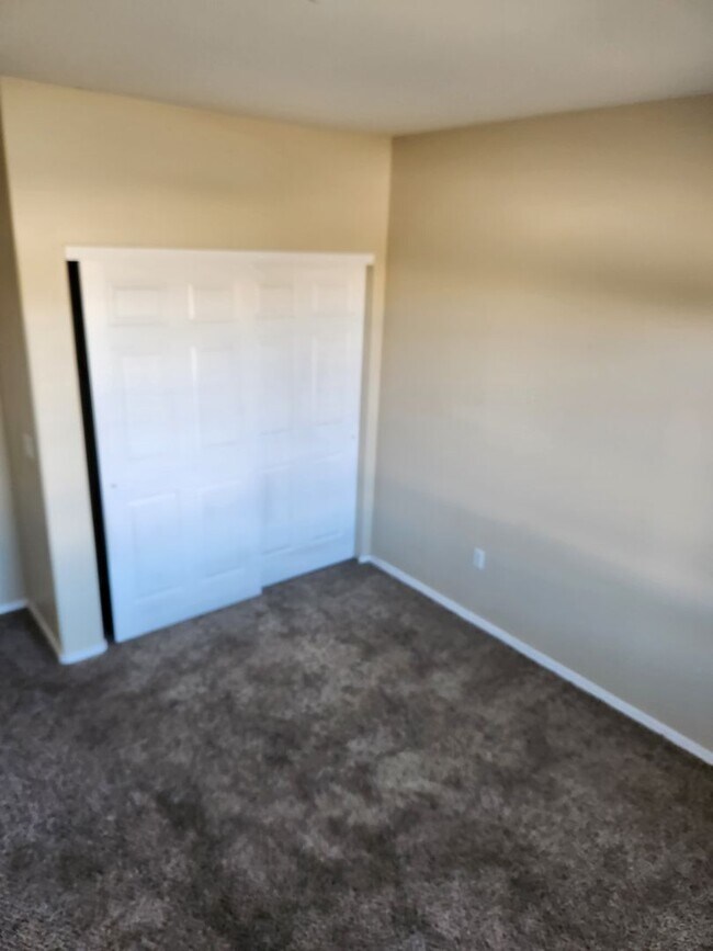 Building Photo - 2 Bedroom 2 Bath Condo located in PV