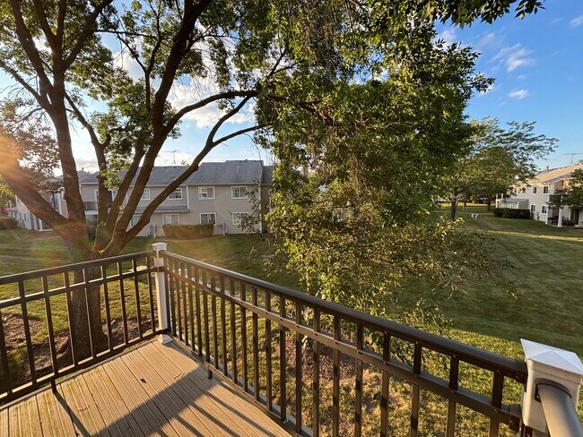 Building Photo - 2114 Southwind Cir