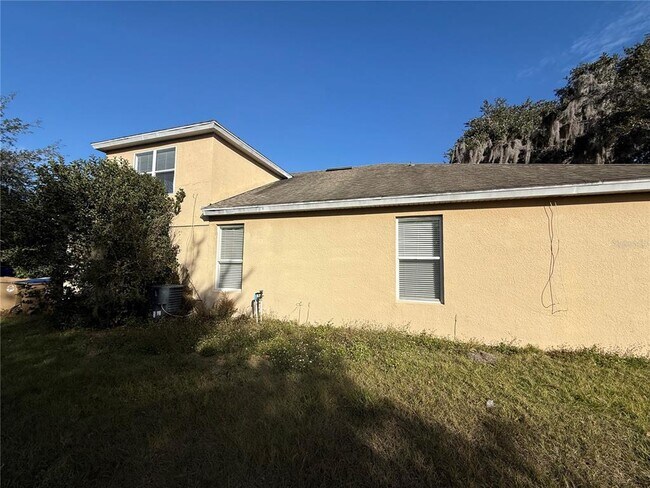 Building Photo - 2205 Granger Ave