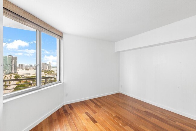 Building Photo - 325 S Biscayne Blvd