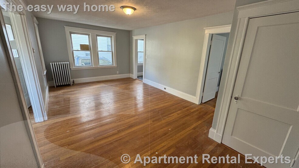 Building Photo - 54 Hooker Ave