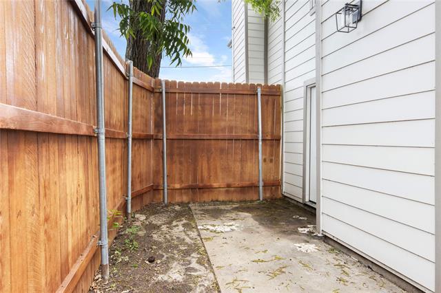 Building Photo - 4620 San Jacinto St