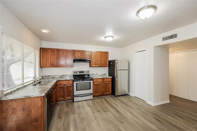 Building Photo - 2941 Rolling Hills Dr