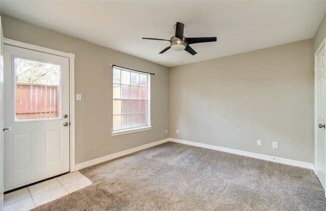 Building Photo - 1331 McIlhenny St