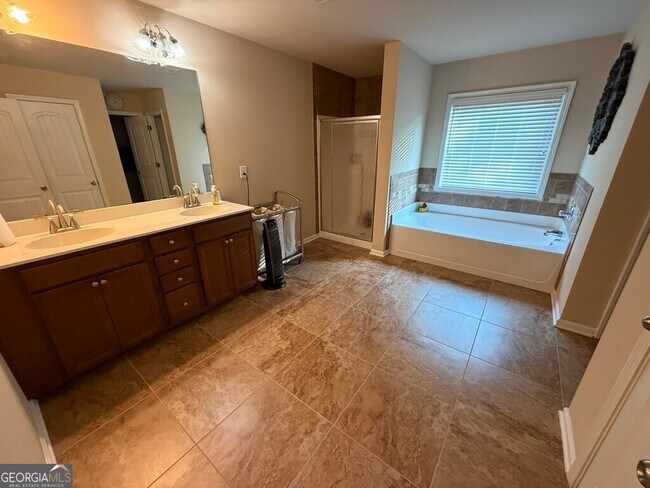 Building Photo - 1684 Lancaster Creek Cir SW