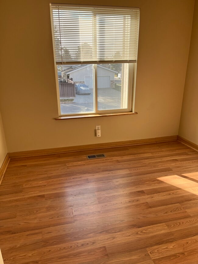 Building Photo - 2333 Cliff Swallow Dr