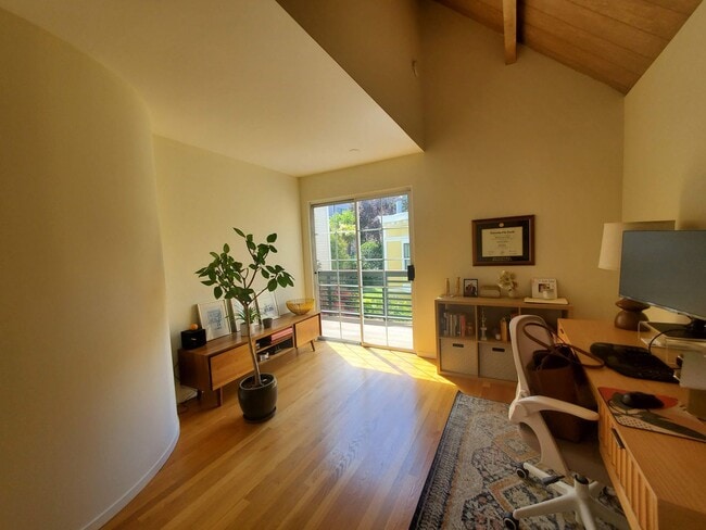Building Photo - 2133 Filbert St