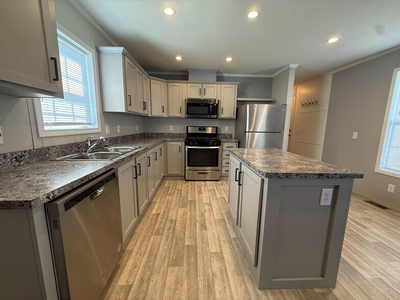 Building Photo - 12211 St Michel Ave