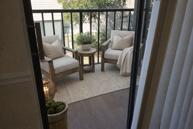 Building Photo - Beautiful 1/1 Wood Floor Condo for rent with Serene trees view from your screened balcony.