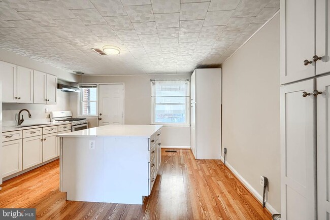 Building Photo - 602 Aldworth Rd