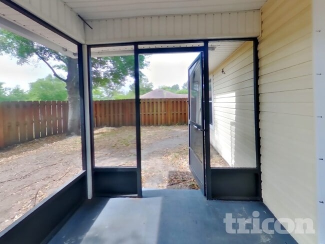 Building Photo - 86216 Vegas Blvd