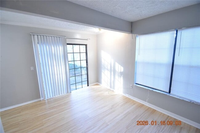 Building Photo - 5824 Grey St